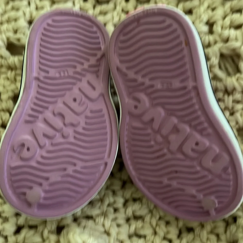 Native My Melody water shoe infant size 4